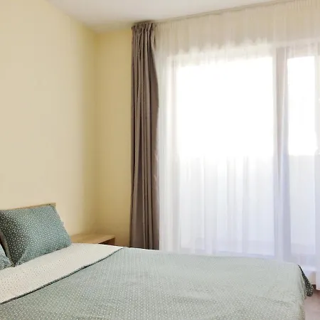 Flat & Free Parking *